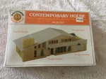 Bachmann Contemporary House Building Yellow 2932 With Box Never Open.. Fixed Price $23.10.