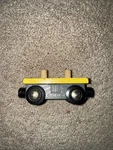 Xmas 2003 Yellow Magnetic Cargo & Black Cart Thomas Wooden Or Sodo Trains. Fixed Price $8.00.