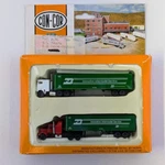 Con-cor 0004-003003 Scale Tractor + Trailer Burlington Northern 2 Pack. Fixed Price $46.80.