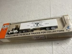 Con-cor #0004-001027 Tractor + Box Trailer Ka-bob 1:87. Fixed Price $16.99.