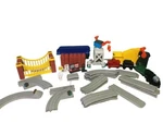 Children's Lionel Little Lines Freight Train Track Set Working. Fixed Price $50.00.